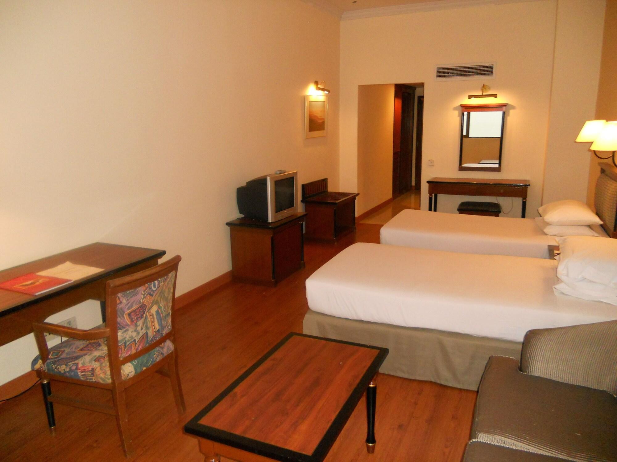 Dynasty Hotel Куала Лумпур Екстериор снимка