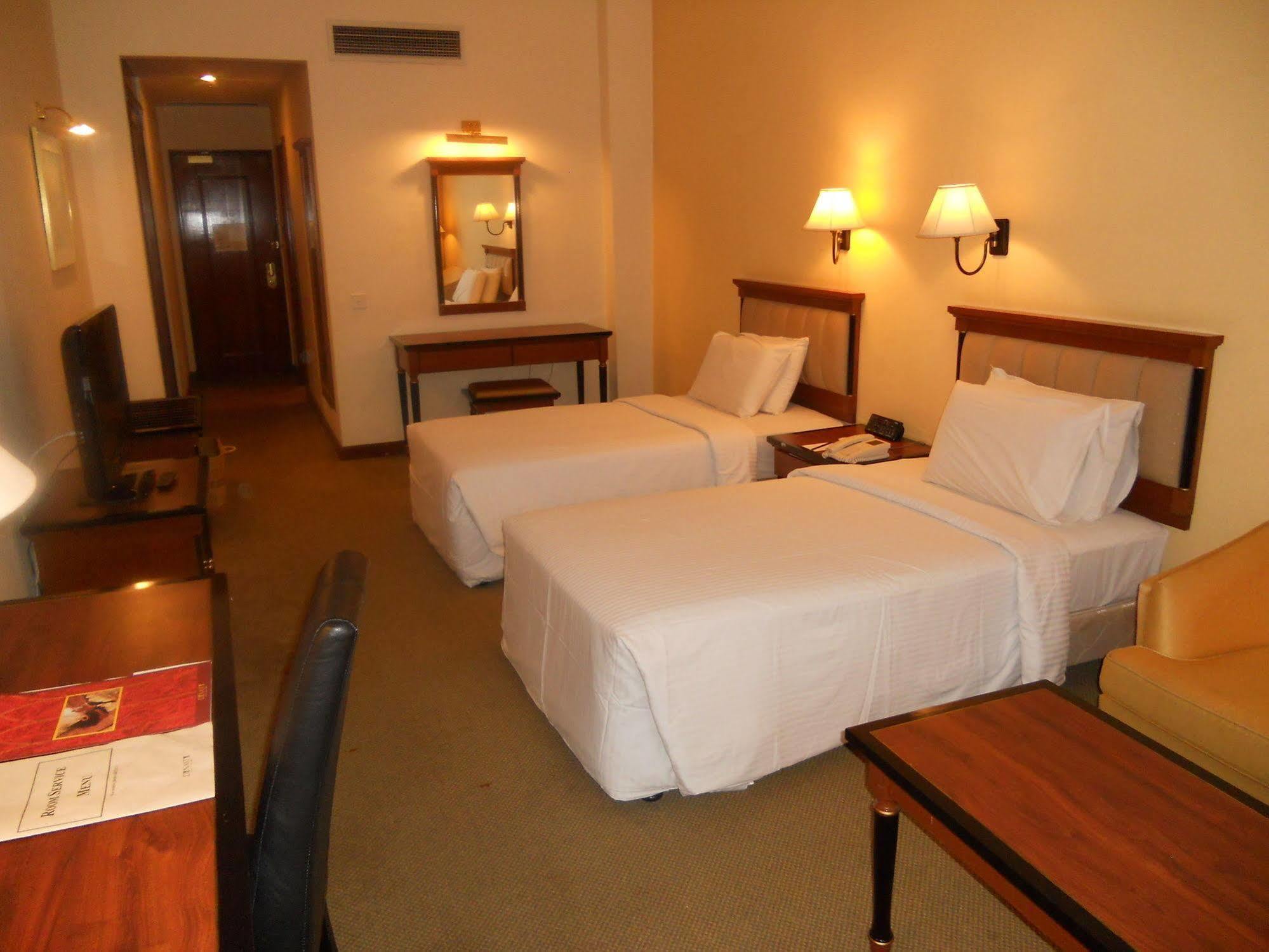 Dynasty Hotel Куала Лумпур Екстериор снимка